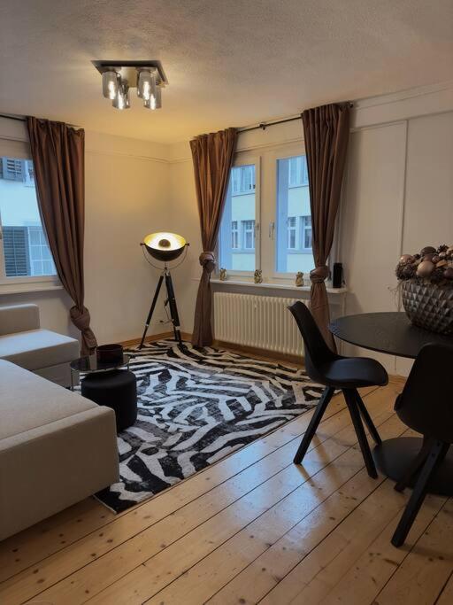 Suesse Wohnung In Zuercher Altstadt 3 Zurich Luaran gambar